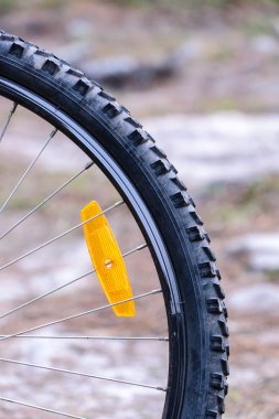 Bisiklet Tekerleği refleks ile closeup.