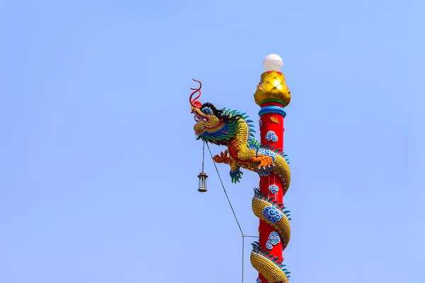 Estátua Dragão Chinês Céu Azul — Fotografia de Stock