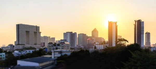 Bueatiful cityscape sunset em Bangkok, capital da Tailândia . — Fotografia de Stock