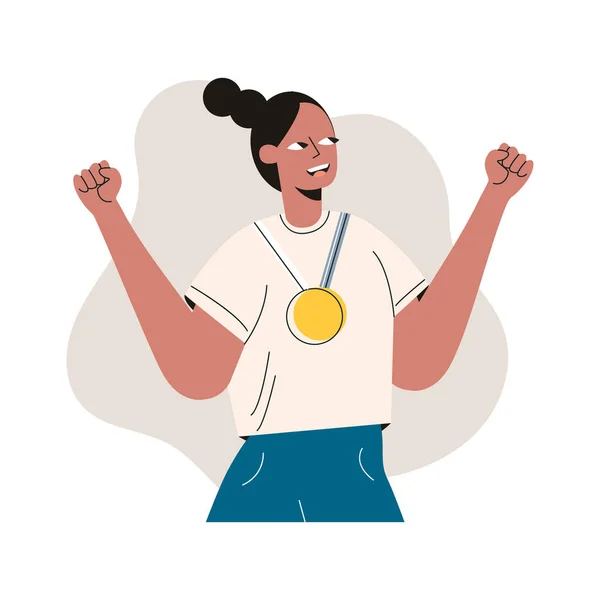 Mujer feliz sosteniendo la medalla de oro y celebrando la victoria. Éxito del personaje femenino, chica es ganadora de la competencia, campeón o líder concepto, triunfo deportivo. Dibujos animados vector plano ilustración aislada — Vector de stock