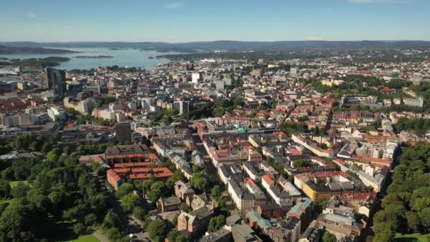 Oslossa Norjassa Kaunis Panoraama Antenni Video Lentävät Drone Oslon Keskustaan — kuvapankkivideo