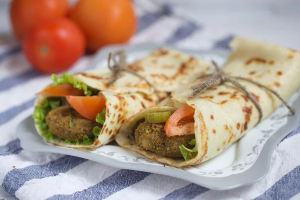 Falafel pita bread roll wrap sandwich — Stock Photo, Image