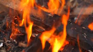 Ahşap Kirişler, yakın çekim yazma