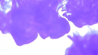 temiz su Mor mürekkep yaymak