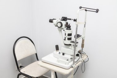 Refraktometre bir göz doktoruna ofiste