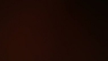 Yanıp sönen ışıklar renkli. Arka plan bulanıklık.