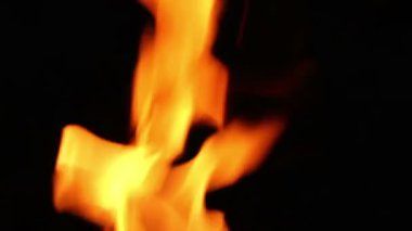 parlak alev ateş. Yanan ateşi