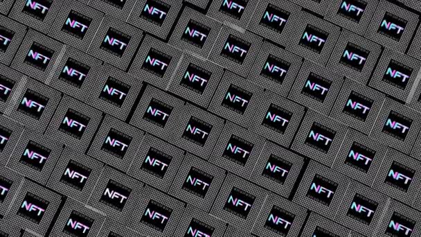 Nftというラベルの付いた正方形のタイルは黒の背景に対してゆっくりと上昇し落下します 暗号芸術の概念 3Dレンダリング — ストック動画