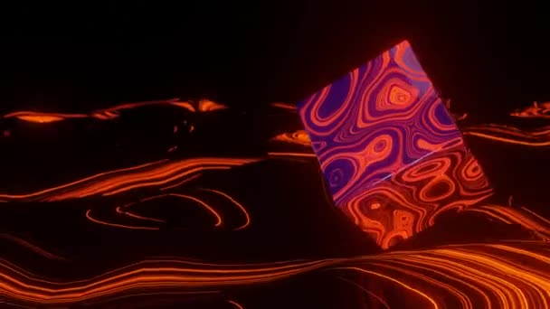 Темно Гладкий Куб Светящейся Движущейся Текстурой Вращается Темном Фоне Зацикленный — стоковое видео
