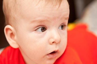 Çocuk uzağa arıyorsunuz