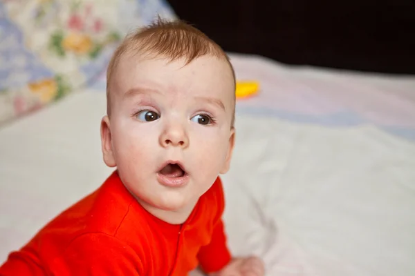 Bir bebek portresi yakın çekim — Stok fotoğraf