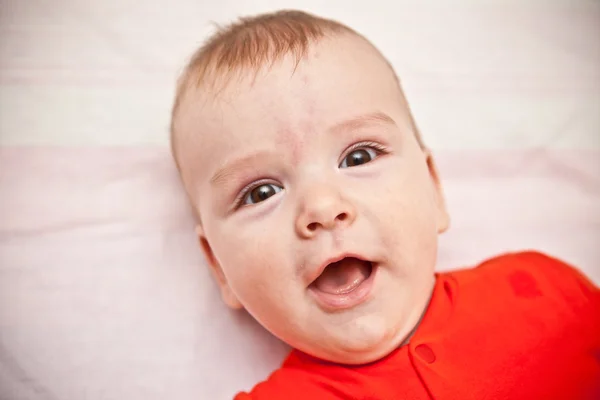 Bir bebek portresi yakın çekim — Stok fotoğraf