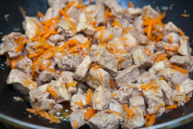 havuç güveç tava etli parçaları