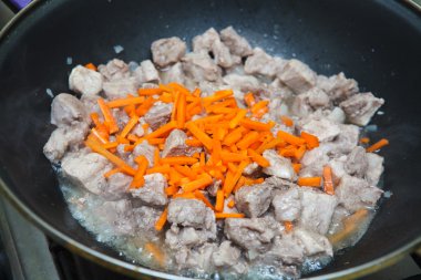 havuç güveç tava etli parçaları