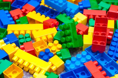 plastik çocuk Tasarımcısı küpleri, seçici odak