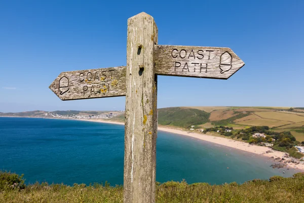 Wanderwegschild mit Blick auf den Strand von Woolacombe in North Devon, England — Stockfoto