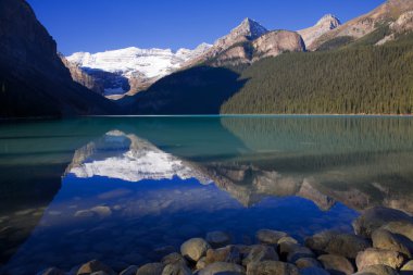 Reflections in Lake Louise clipart