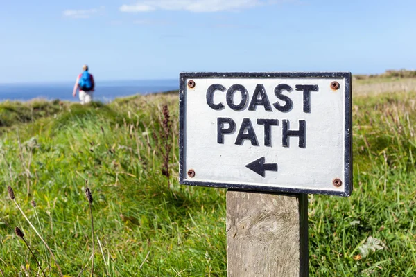 Küstenweg-Schild in Maismauer, Großbritannien — Stockfoto