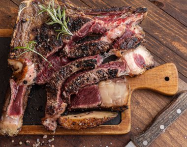 Izgara sashi bifteği.