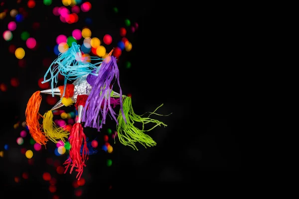 Mexicano Pinata Festa Pendurado Fundo Com Brilhante Multicolorido Comemorando Aniversário — Fotografia de Stock