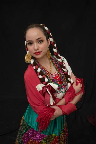 Latin Woman Dressed China Poblana Skirt Embroidered Colored Sequins Red — Stock Photo, Image