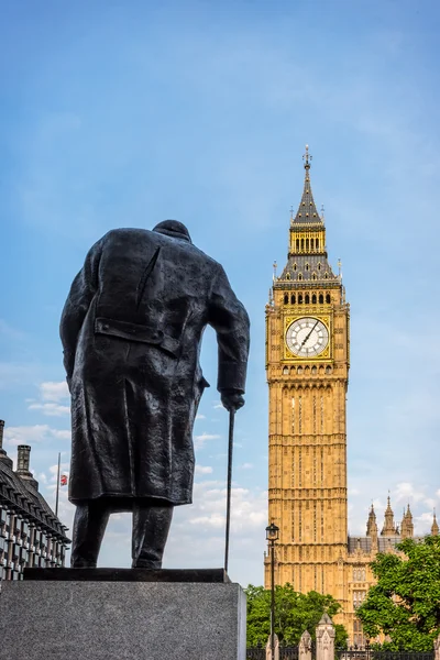 Statua z Sir Winston Churchill, Parliament Square, Londyn — Zdjęcie stockowe