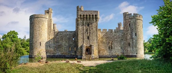 Castillo de Bodiam en Inglaterra — Foto de Stock