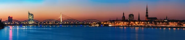 Night panorama of Riga, capital of Latvia — Stock Photo, Image