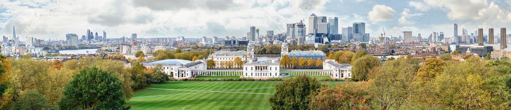 Autumn panoramic view to Greenwich and Canary Wharf in London