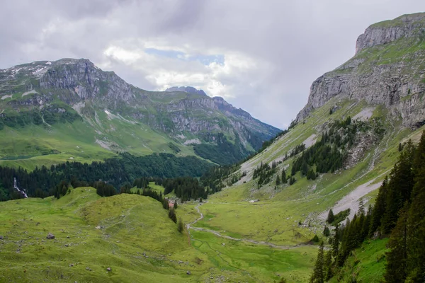 Paisaje Alpino Suiza Tomado Cerca Del Pueblo Muotathal Cantón Schwyz — Foto de Stock