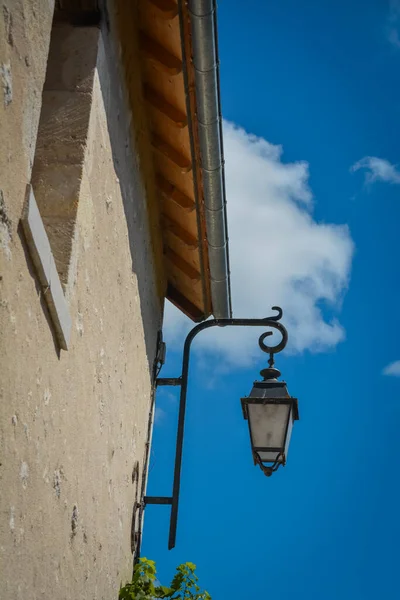 法国Chauvigny街上的路灯 — 图库照片