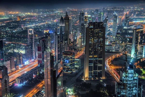 Dubai ciudad por la noche — Foto de Stock