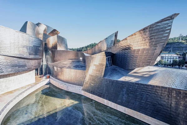 Guggenheim Museum Bilbao — Stockfoto