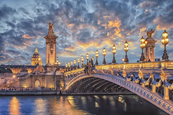 Alexandre Iii Bron Paris Vid Solnedgången — Stockfoto