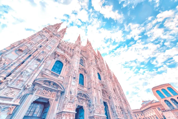 Fachada Catedral Milán Italia —  Fotos de Stock