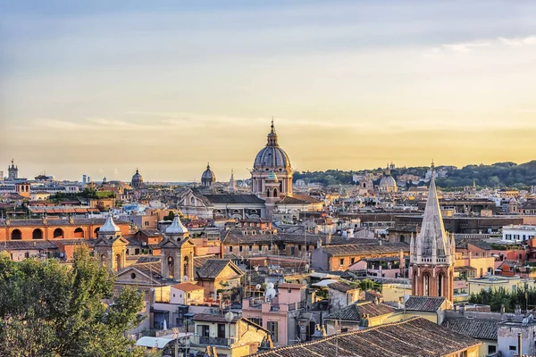 Róma Város Tetői Napnyugtakor — Stock Fotó