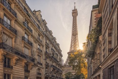 Paris 'teki Eyfel Kulesi