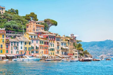 İtalyan Rivierası 'ndaki Portofino köyü.