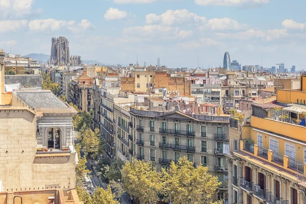 Barcelona City Střechy Slavnou Bazilikou Sagrada Famlia — Stock fotografie