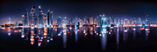 Dubai Marina Bokeh Reflexión Emiratos Árabes Unidos — Foto de Stock