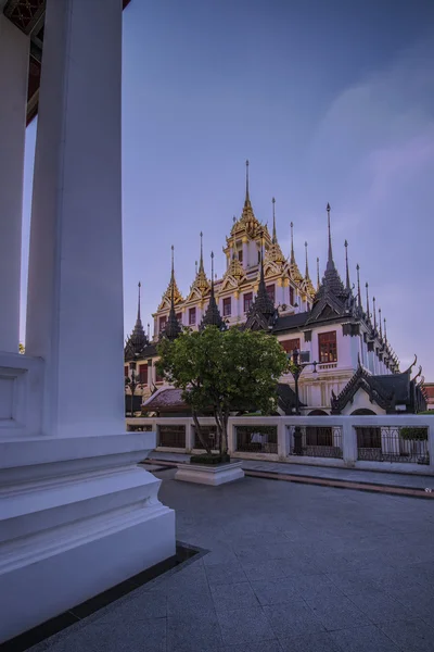 Wat Ratchanatdaram templo em Bancoc — Fotografia de Stock