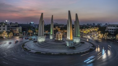Demokrasi Anıtı Bangkok