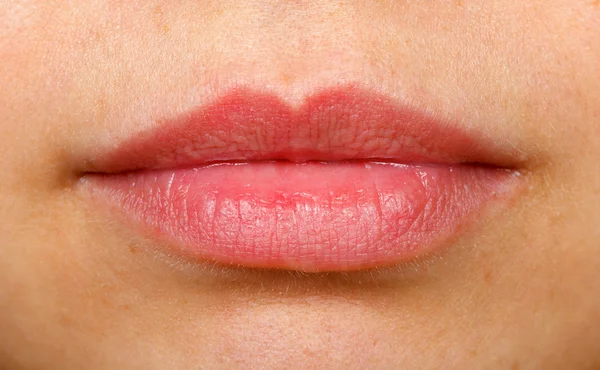 Hermosos labios naturales — Foto de Stock