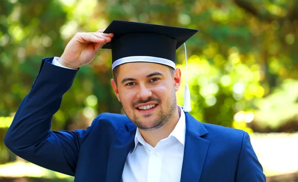 Felice studente laureato — Foto Stock