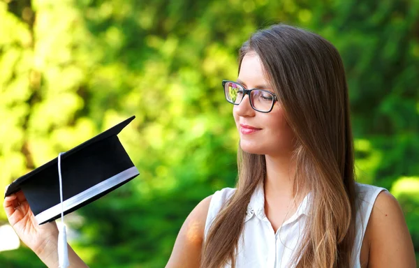 Heureux étudiant diplômé — Photo