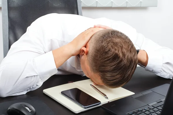 Stressige Büroarbeit — Stockfoto