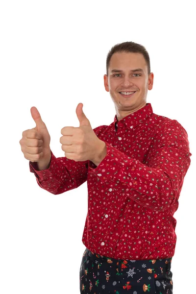 Retrato Belo Jovem Vestindo Camisa Tema Natal Vermelho Fundo Isolado — Fotografia de Stock