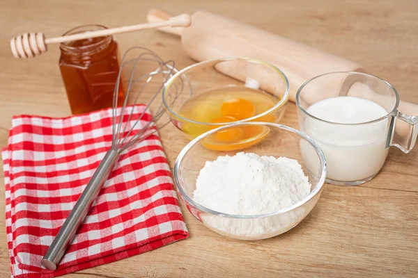 Zelfgemaakte Peperkoek Ingrediënten Houten Tafel Advent Activiteit Traditie Kerst Recepten Rechtenvrije Stockfoto's