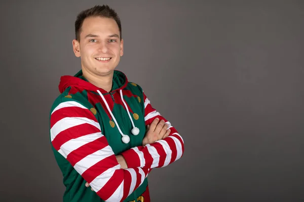 Portrait Handsome Man Wearing Grinch Costume Smiling Camera Grey Background — Stock Photo, Image