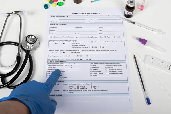 Close Picture Doctors Hand Holding Coronavirus Test Medical Paperwork White — Stock Photo, Image